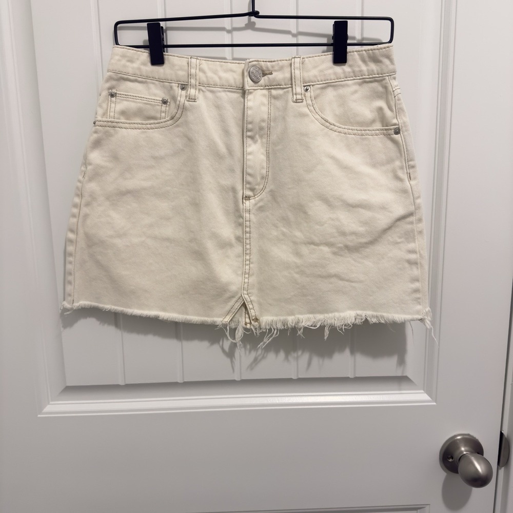 BDG‎ Women's Cream Mini Denim Type Skirt Size Medium
